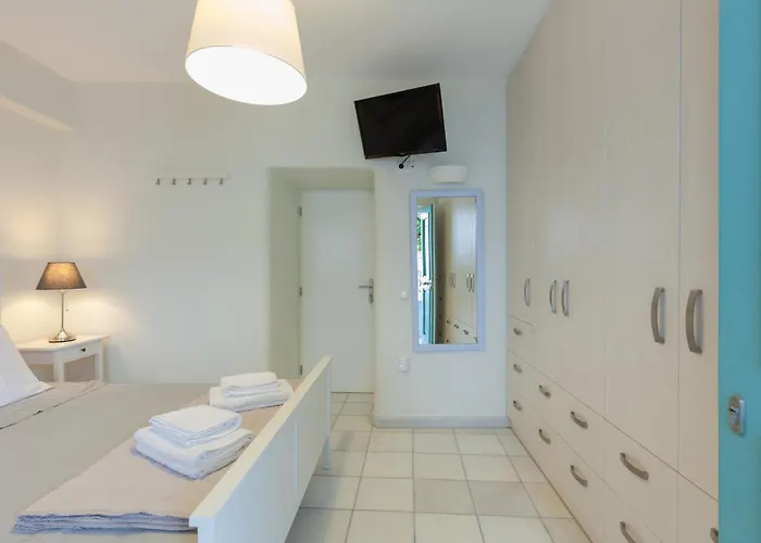 아파트 Pebbles 1bd House With Sea View In The Heart Of 나오우사